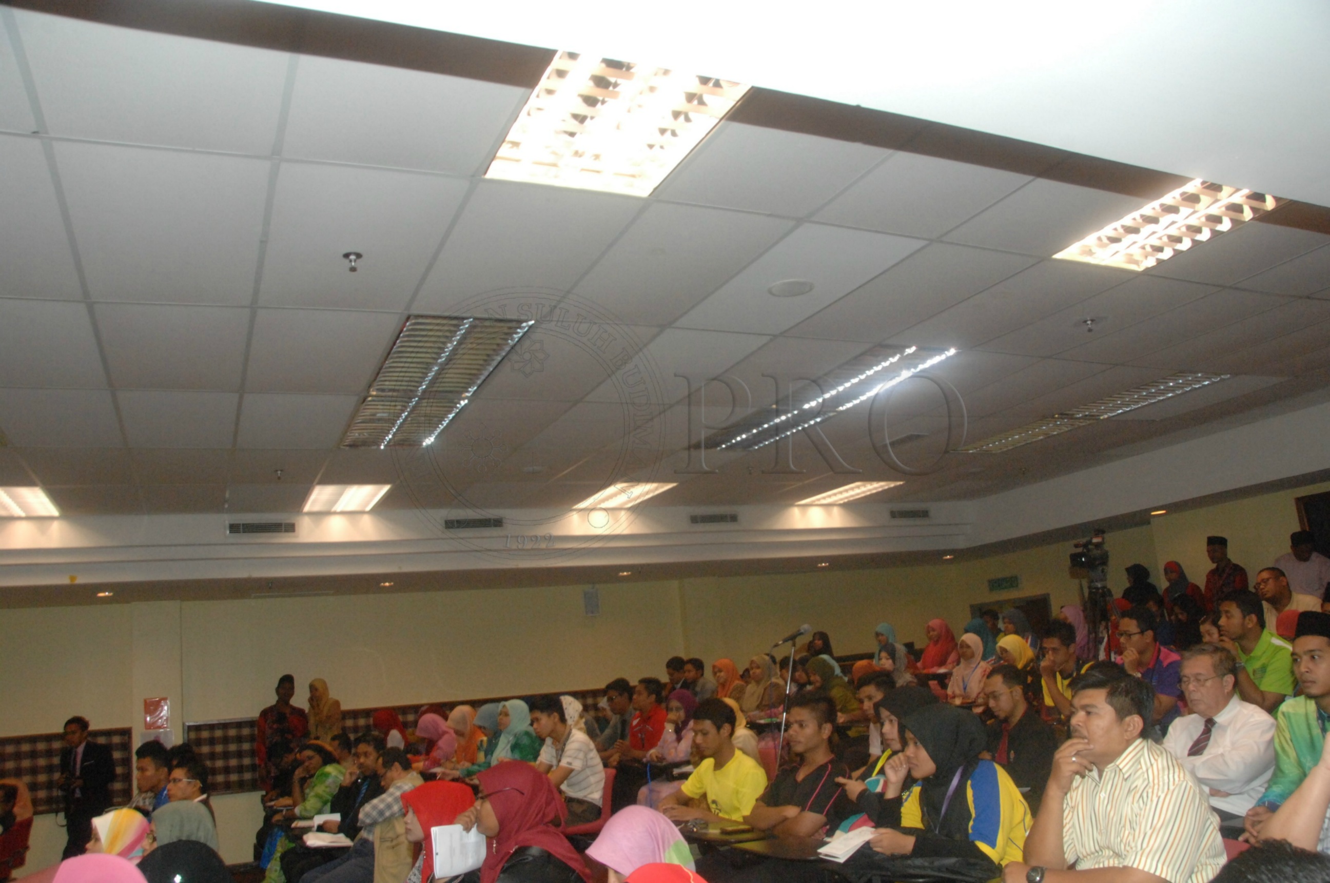 PRO 14 33 WACANA FBA 0171